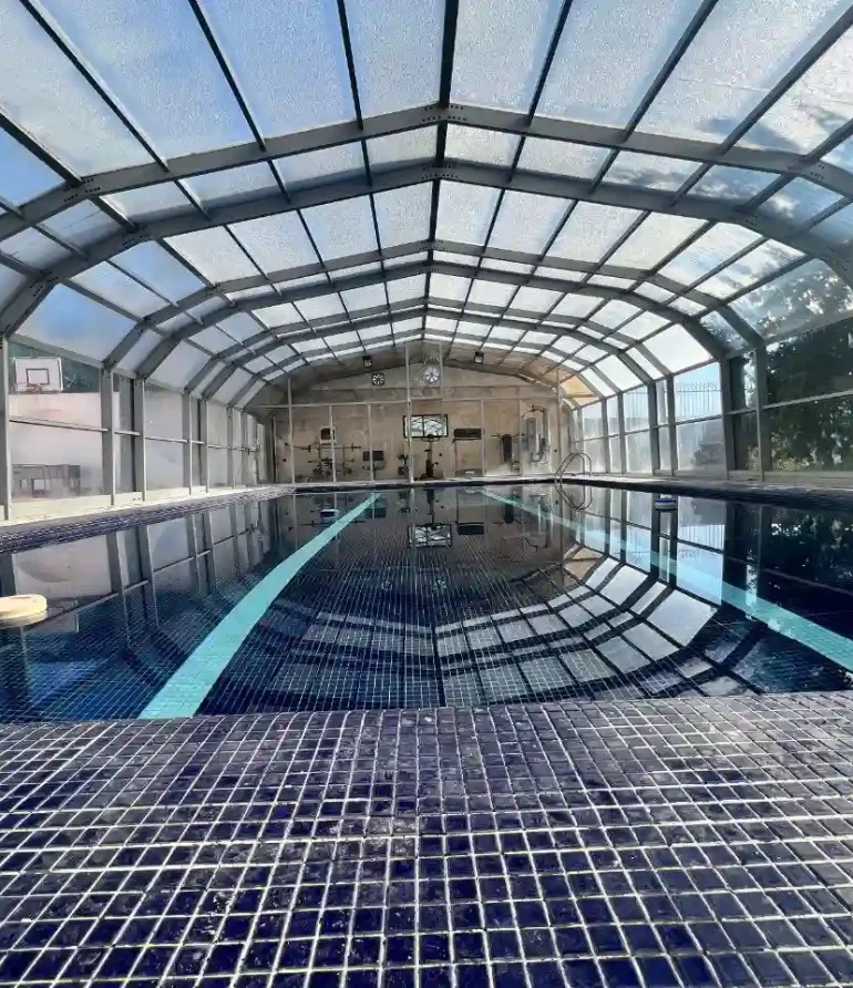 سازه استخر مدل دیواری